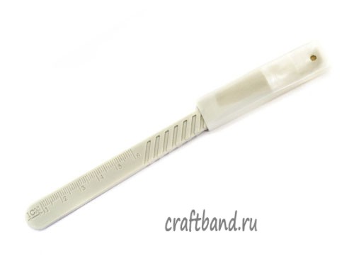 Нож (скальпель) с защитным колпачком
